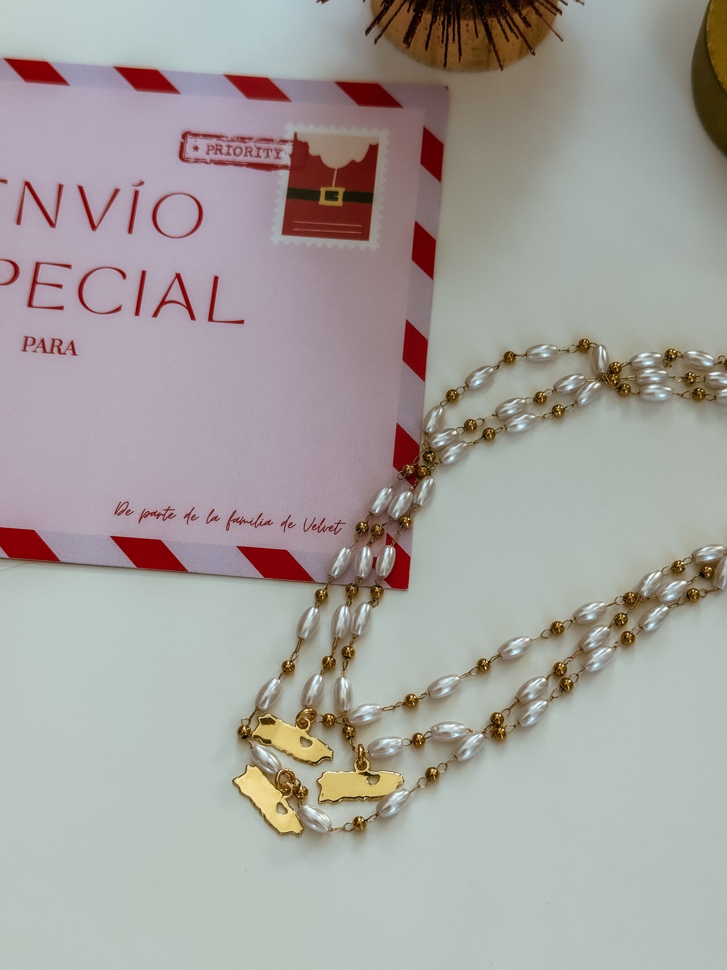 Love PR pearl necklace