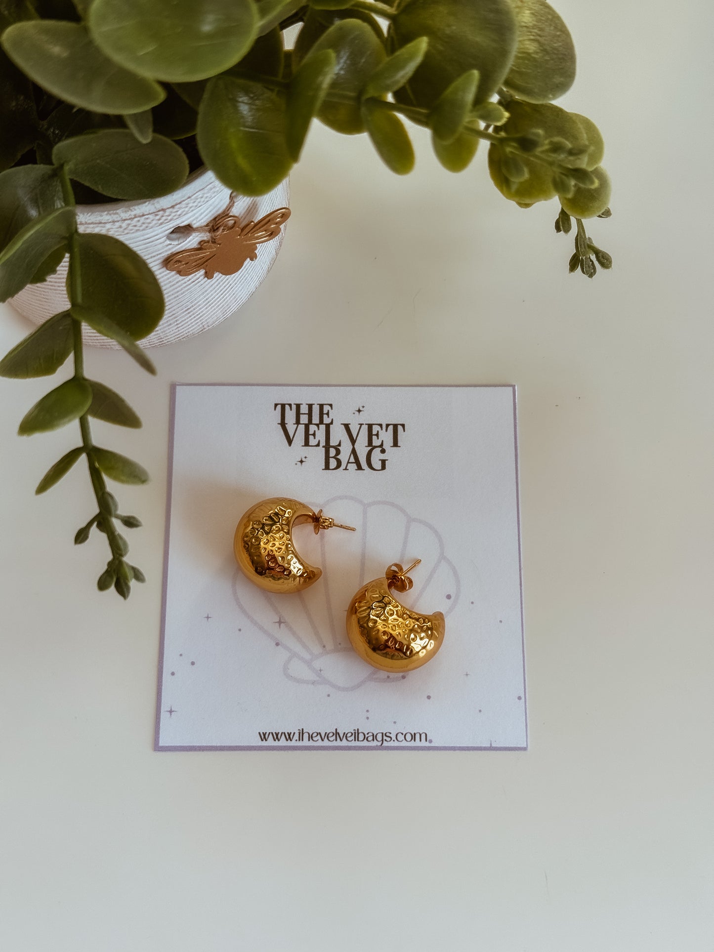 C Bold earrings