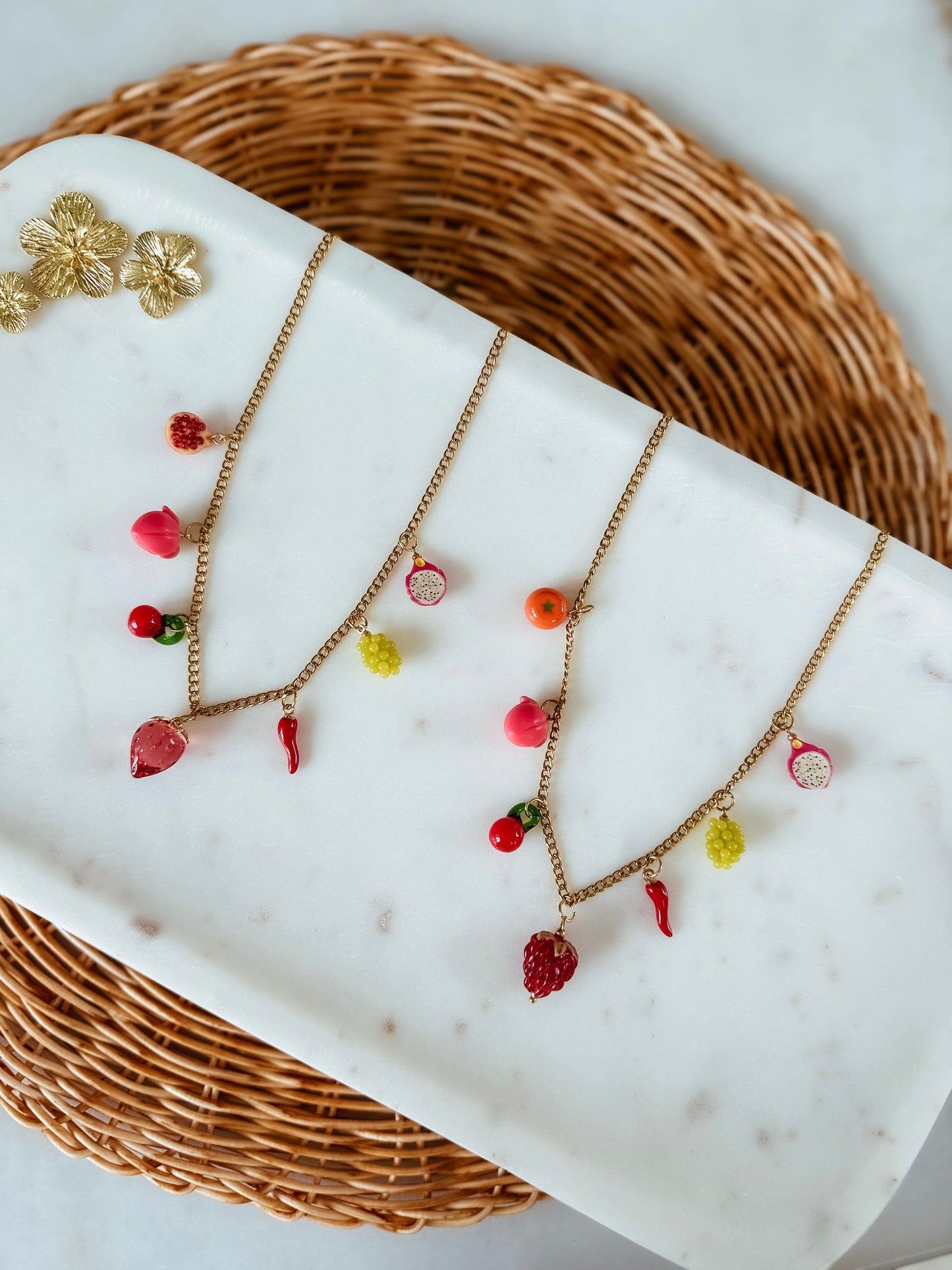 Las frutas Charm Necklace