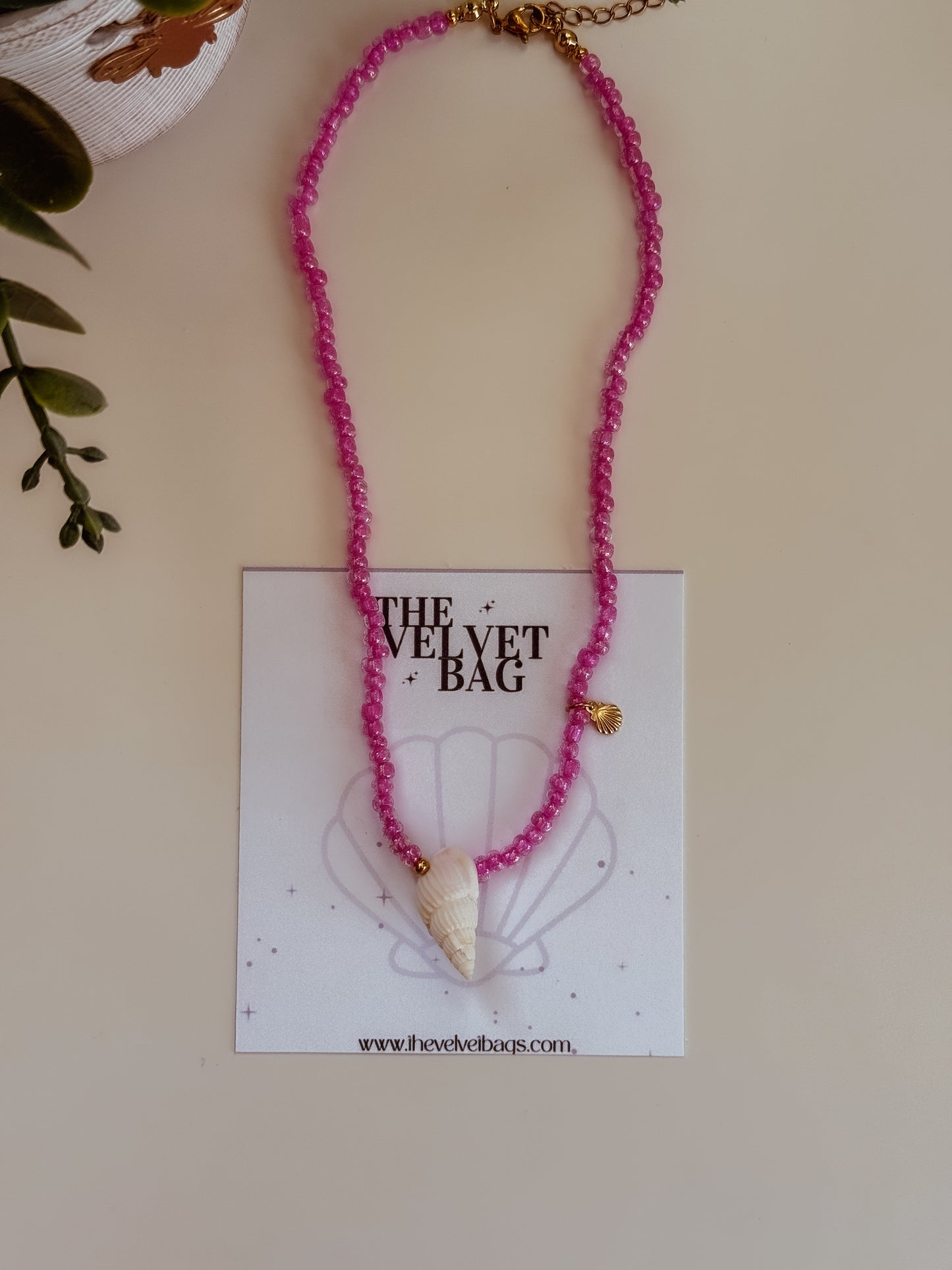 Vacation Choker