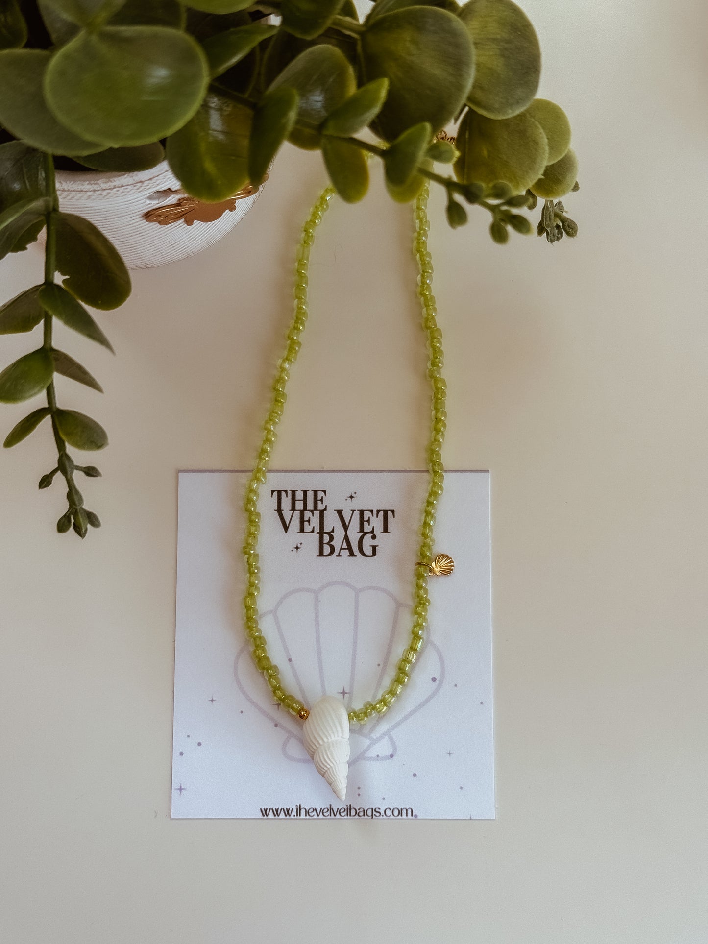 Vacation Choker