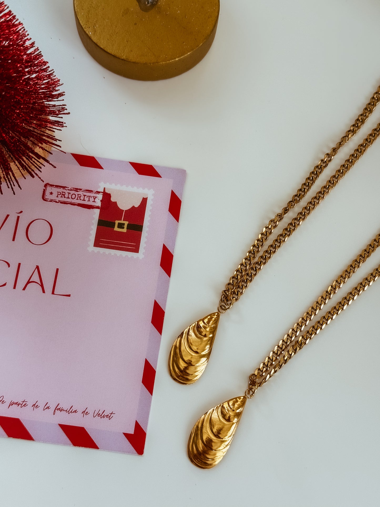 La Concha Cuban Necklace