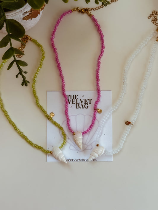 Vacation Choker