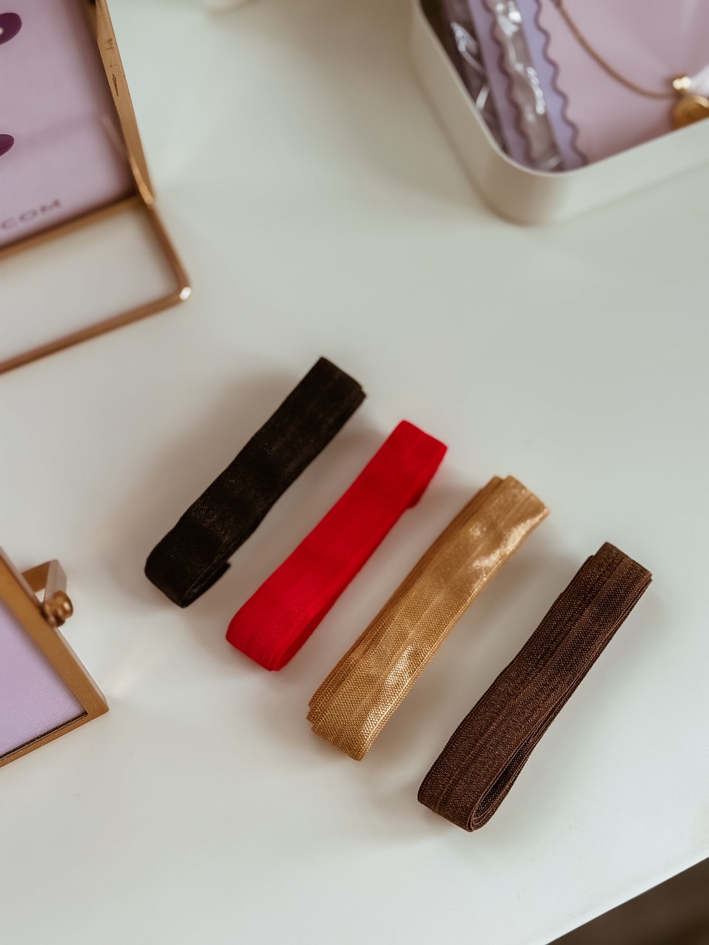 Initial elastic bracelet