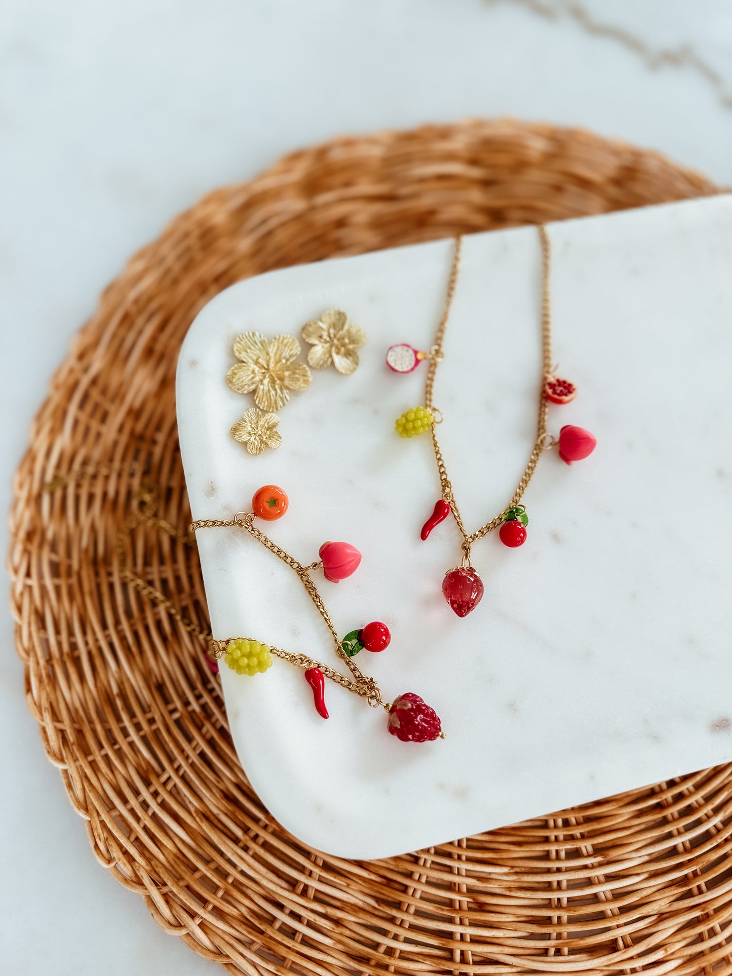 Las frutas Charm Necklace