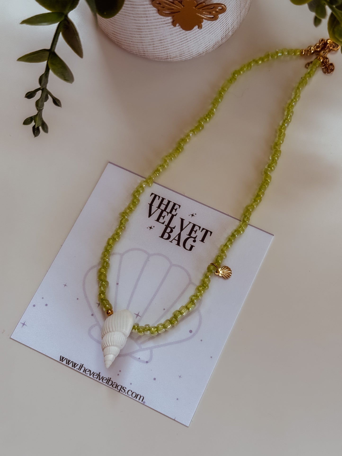 Vacation Choker