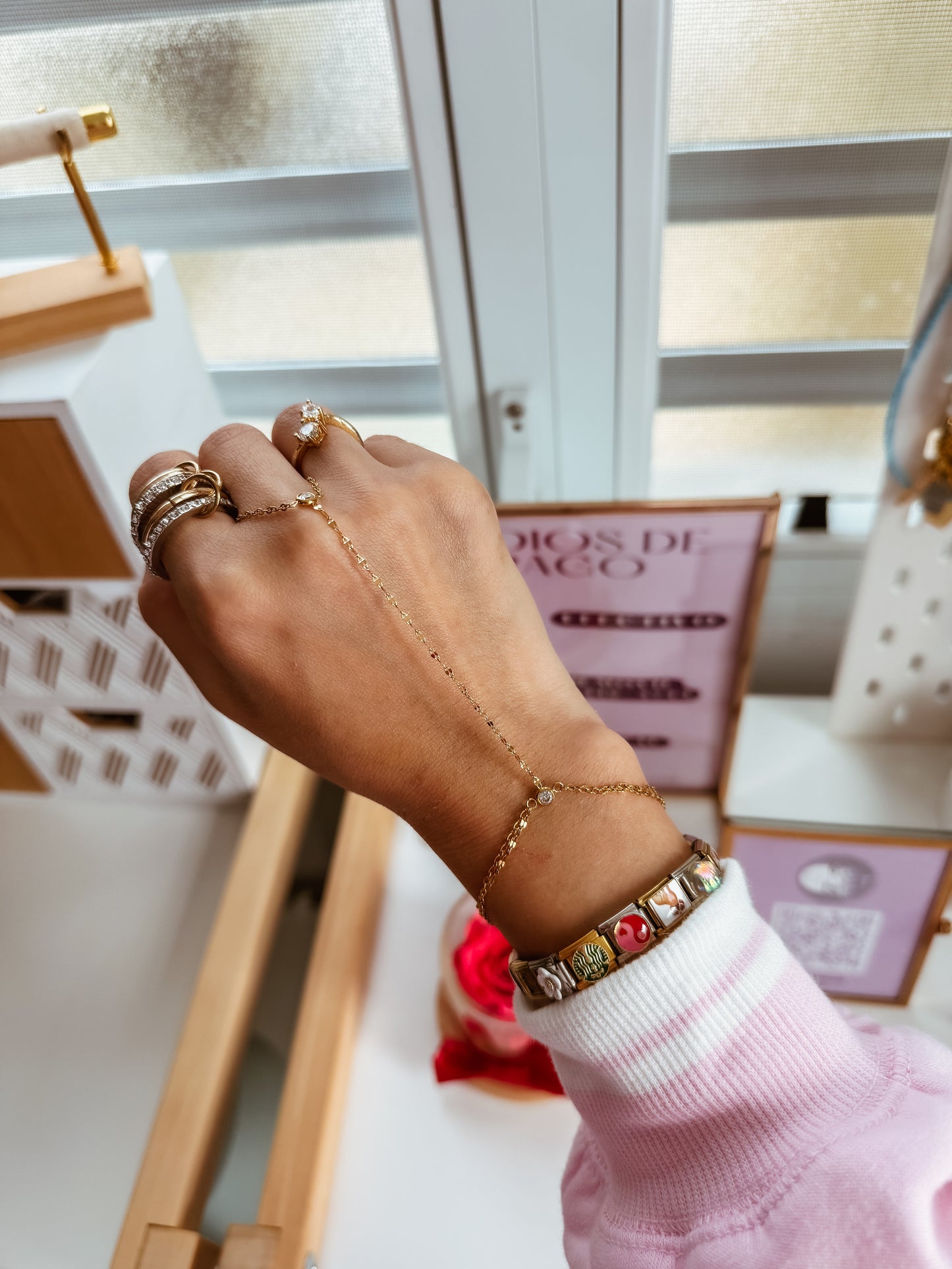 Summer hand chain