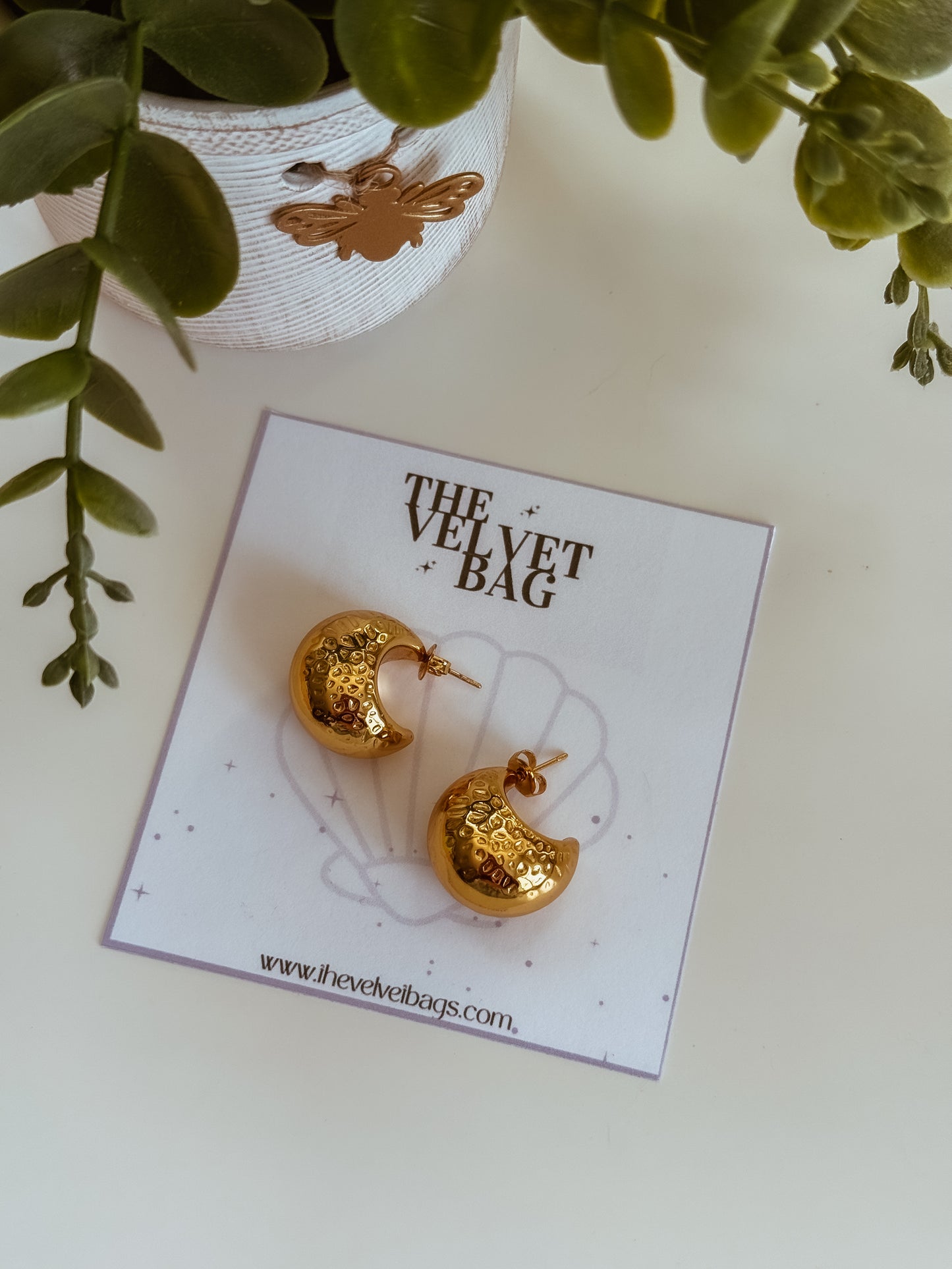 C Bold earrings