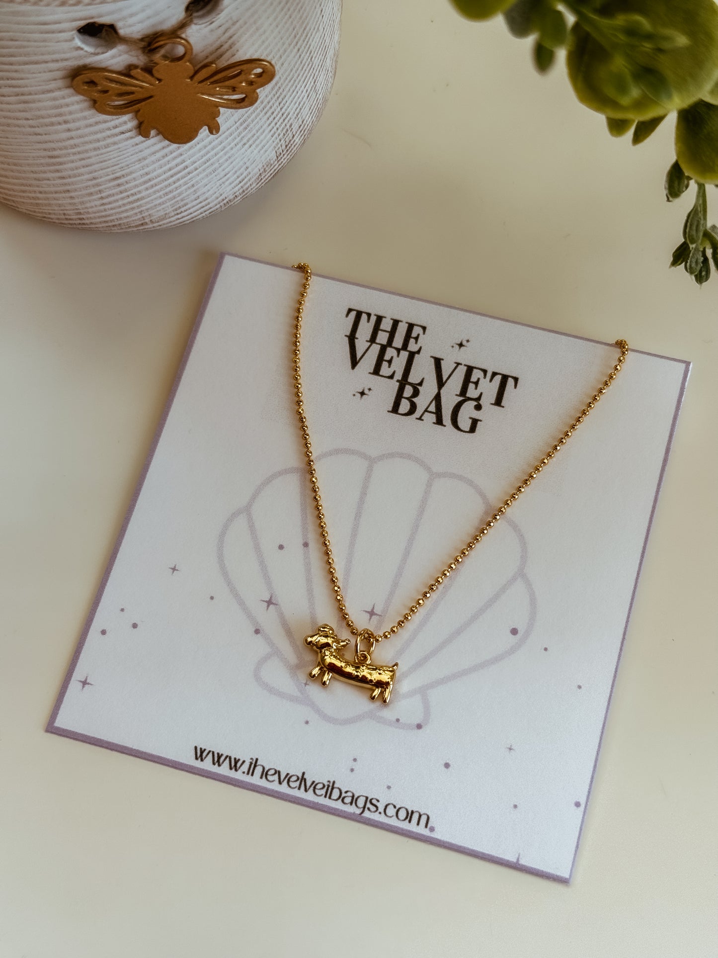 Oscar Necklace - perrito salchicha