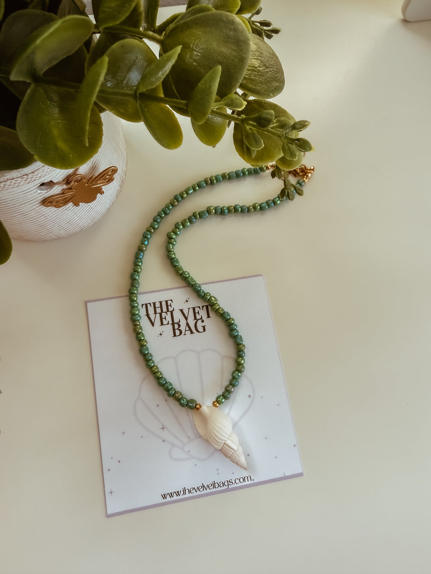 Vacation Choker