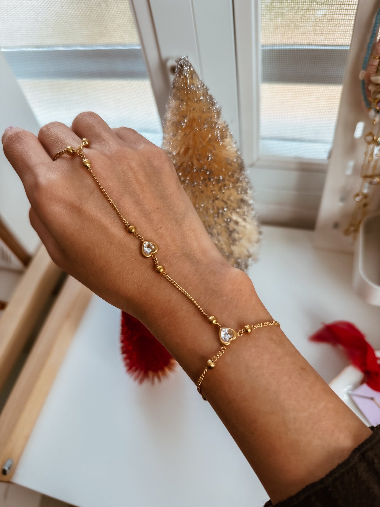 Sparkle Handchain Bracelet