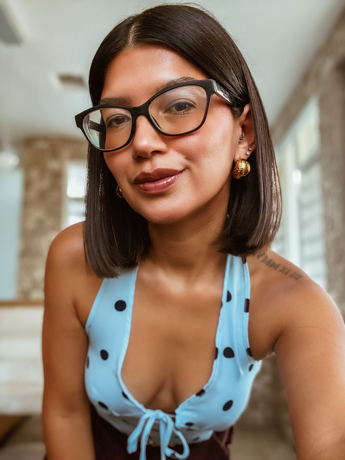 C Bold earrings